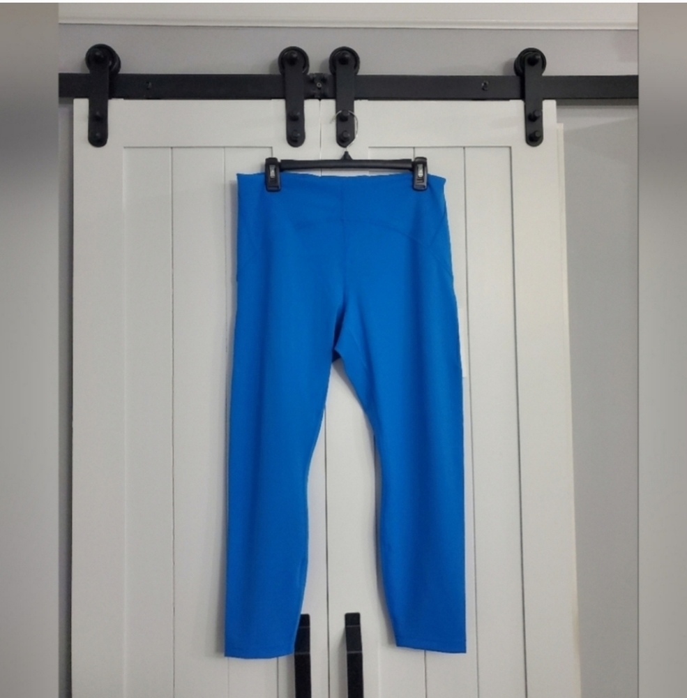 Lululemon InStill High-Rise Tight 25"Poolside. NEW!